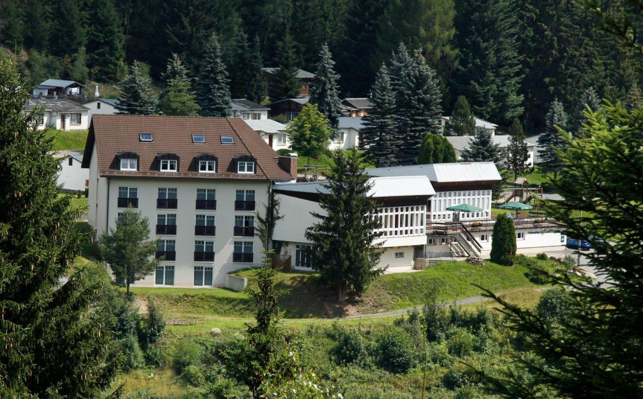 Waldhotel Feldbachtal Neuhaus am Rennweg Exteriör bild