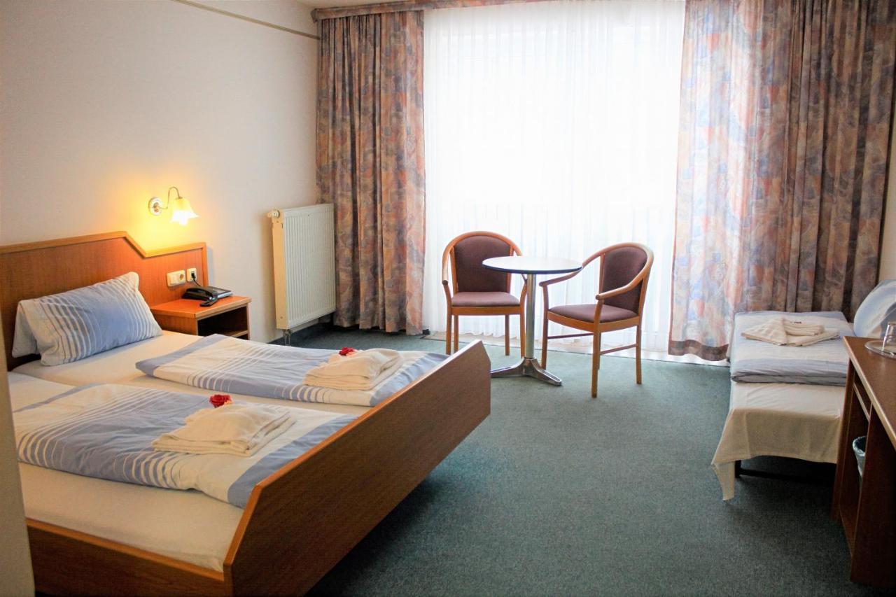 Waldhotel Feldbachtal Neuhaus am Rennweg Exteriör bild